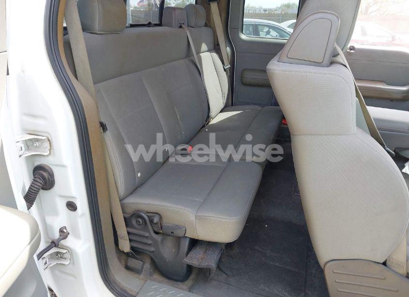 Photo 8 of 2007 Ford F-150 STX/XL/XLT (VIN 1FTRX12WX7FB13049)