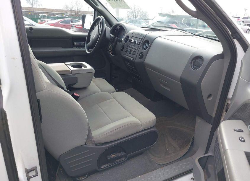 Photo 5 of 2007 Ford F-150 STX/XL/XLT (VIN 1FTRX12WX7FB82680)