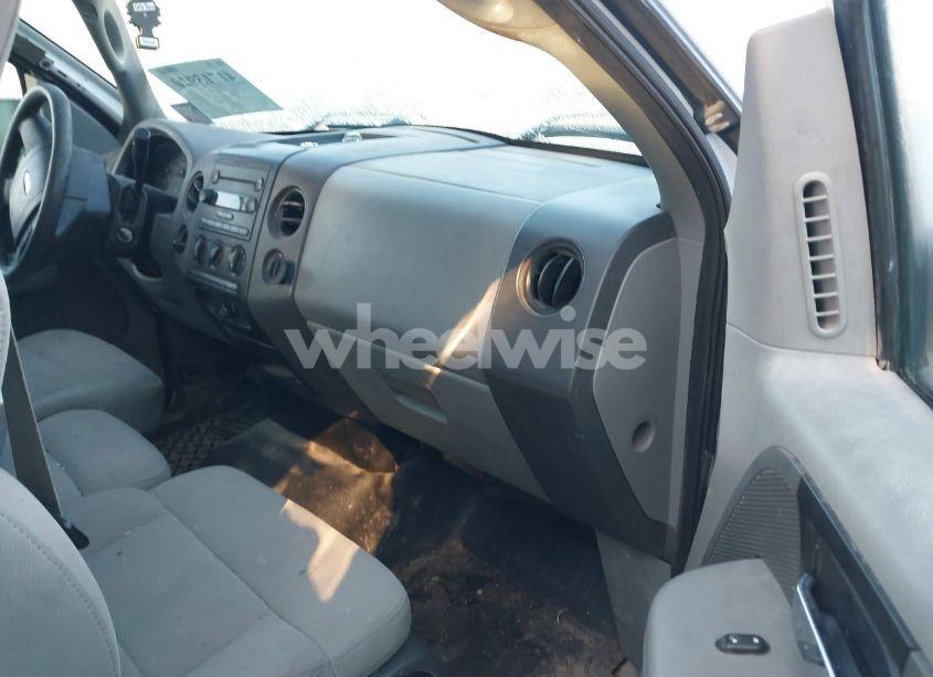 Photo 5 of 2007 Ford F-150 STX/XL/XLT (VIN 1FTRX12WX7NA64005)