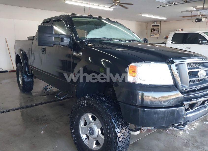 2004 Ford F-150 STX/XL/XLT (VIN 1FTRX14W14NA14943) main photo