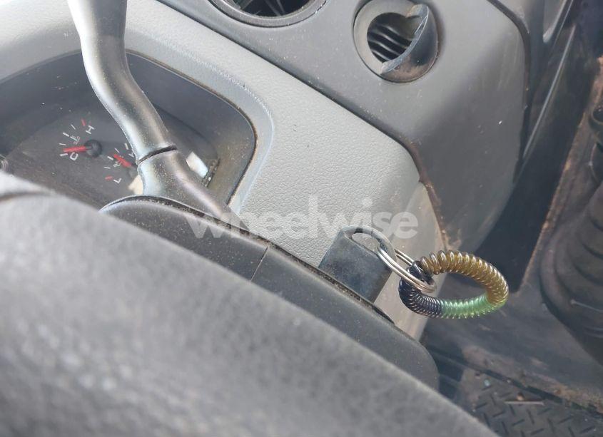 Photo 11 of 2004 Ford F-150 STX/XL/XLT (VIN 1FTRX14W24NA37678)