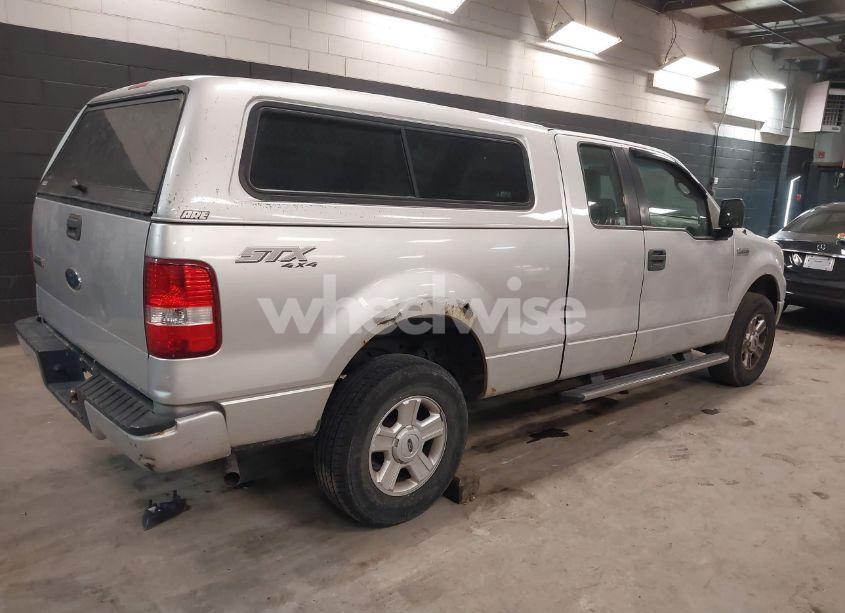 Photo 4 of 2005 Ford F-150 STX/XL/XLT (VIN 1FTRX14W35FB46890)