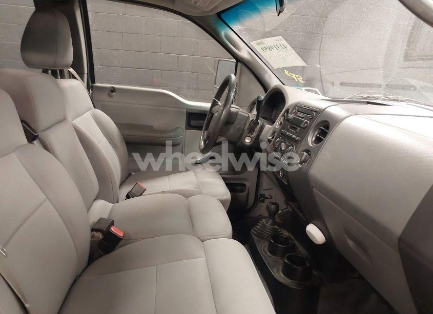 Photo 5 of 2005 Ford F-150 STX/XL/XLT (VIN 1FTRX14W35FB46890)