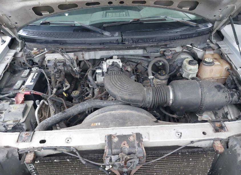 Photo 10 of 2005 Ford F-150 STX/XL/XLT (VIN 1FTRX14W35NB05262)