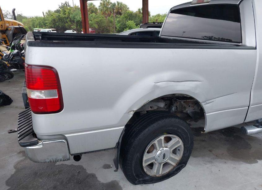 Photo 14 of 2005 Ford F-150 STX/XL/XLT (VIN 1FTRX14W35NB05262)