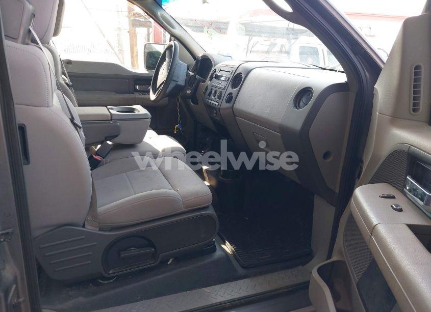 Photo 5 of 2006 Ford F-150 STX/XL/XLT (VIN 1FTRX14W46KC91882)