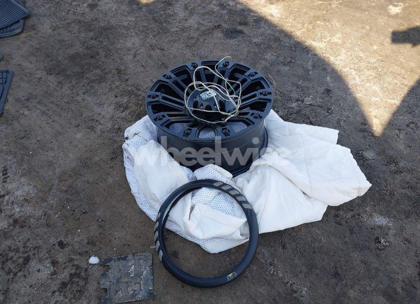 Photo 12 of 2005 Ford F-150 STX/XL/XLT (VIN 1FTRX14W55FA15072)