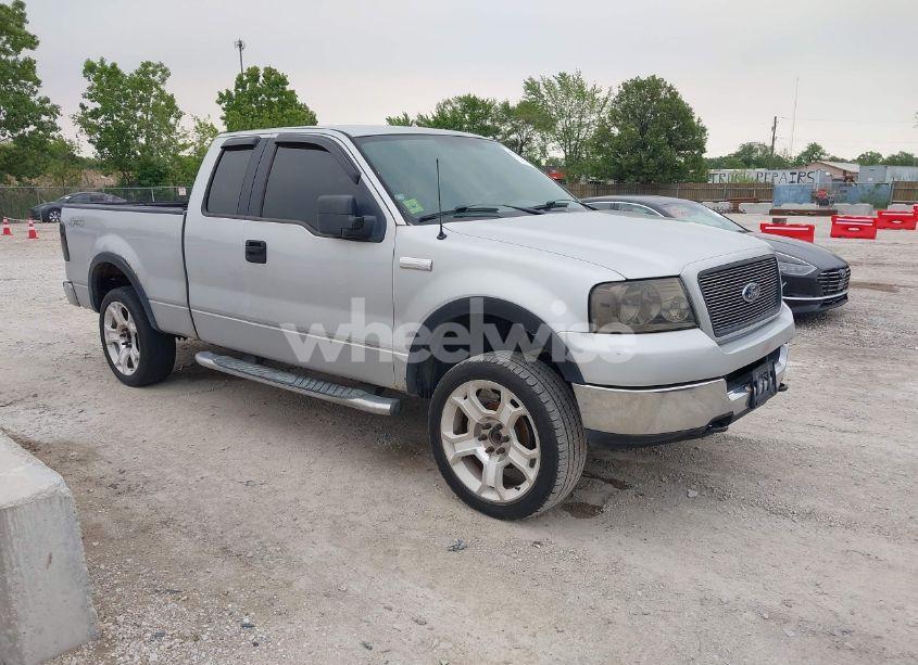 2005 Ford F-150 STX/XL/XLT (VIN 1FTRX14W55FB22347) main photo