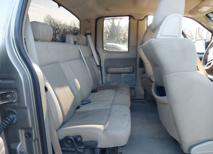 Photo 8 of 2006 Ford F-150 STX/XL/XLT (VIN 1FTRX14W56NB62449)