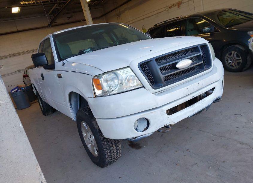 2006 Ford F-150 STX/XL/XLT (VIN 1FTRX14W66FA41326) main photo