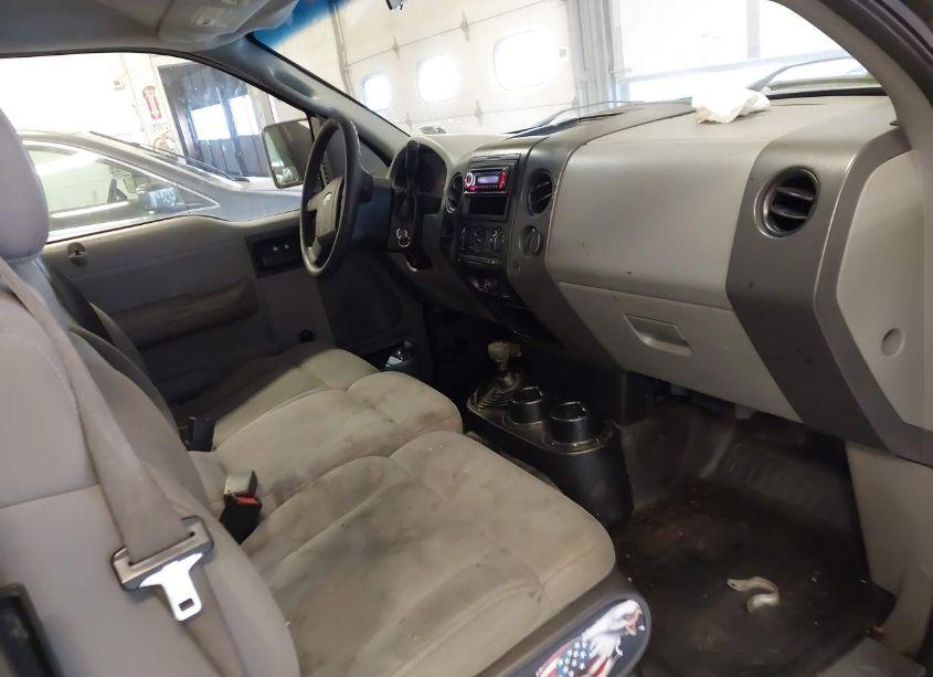 Photo 5 of 2006 Ford F-150 STX/XL/XLT (VIN 1FTRX14W66FA41326)