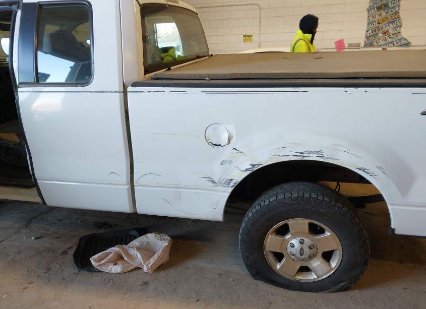 Photo 6 of 2006 Ford F-150 STX/XL/XLT (VIN 1FTRX14W66FA41326)