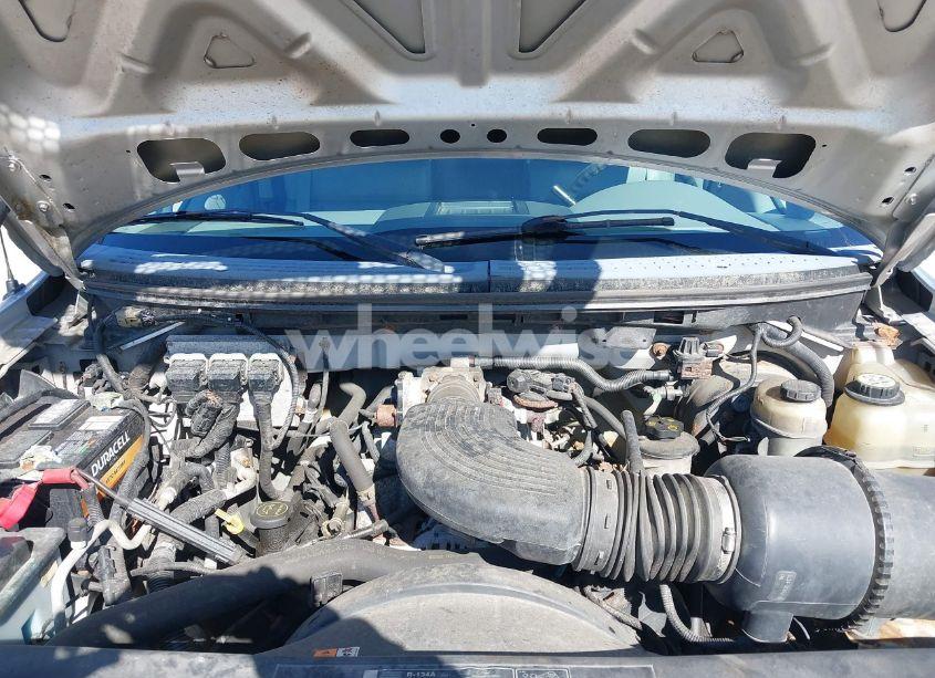 Photo 10 of 2005 Ford F-150 STX/XL/XLT (VIN 1FTRX14W75FB45211)