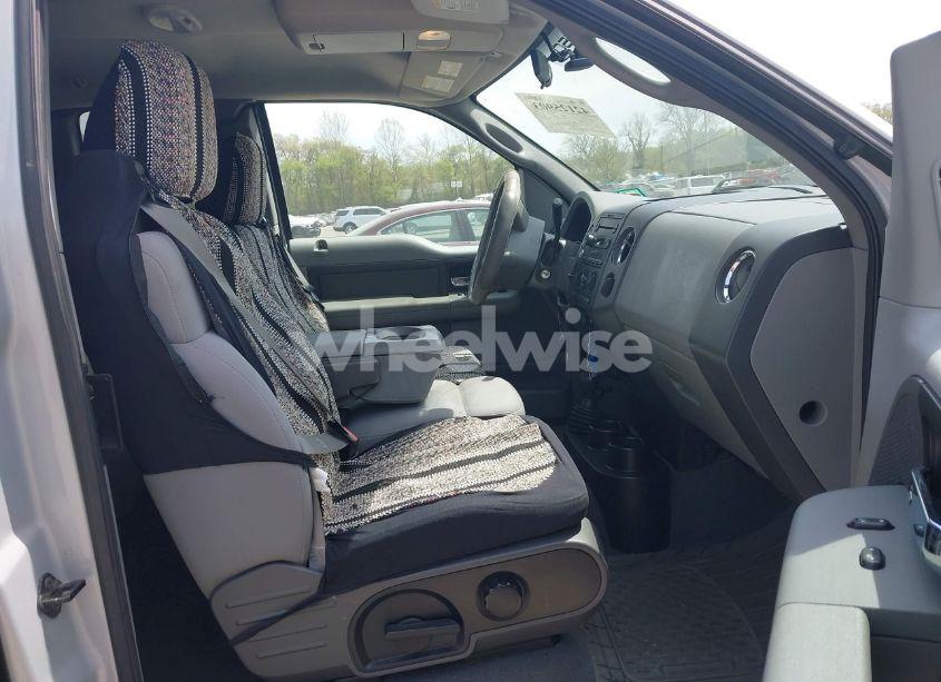 Photo 5 of 2005 Ford F-150 STX/XL/XLT (VIN 1FTRX14W85NA00409)