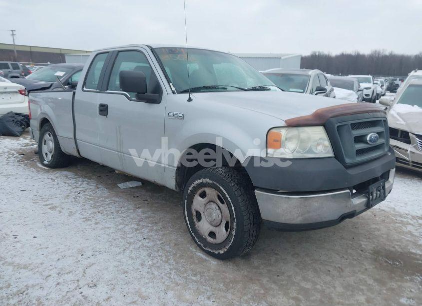 2005 Ford F-150 STX/XL/XLT (VIN 1FTRX14W85NB14734) main photo