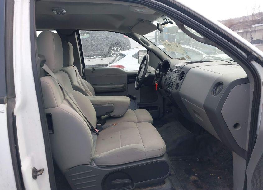 Photo 5 of 2007 Ford F-150 FX4/STX/XL/XLT (VIN 1FTRX14W87NA63853)