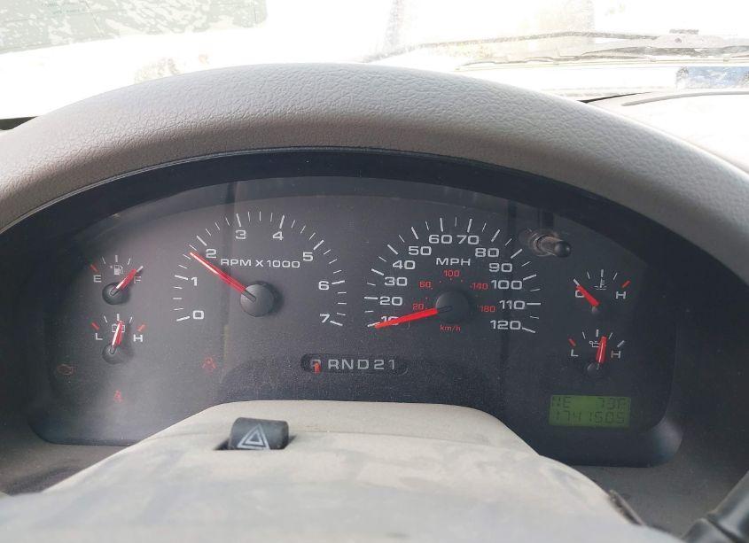 Photo 7 of 2005 Ford F-150 STX/XL/XLT (VIN 1FTRX14W95FA49743)