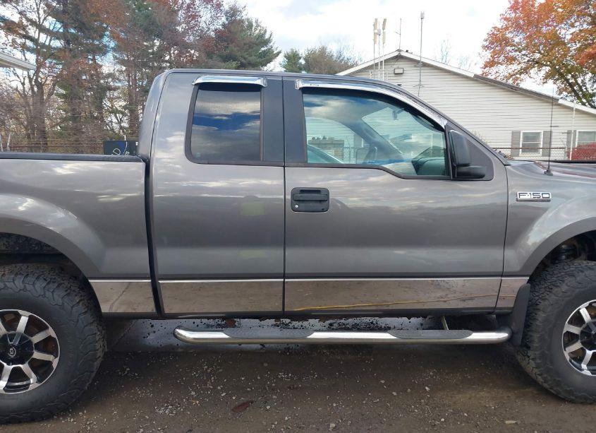 Photo 13 of 2005 Ford F-150 STX/XL/XLT (VIN 1FTRX14W95FB46635)