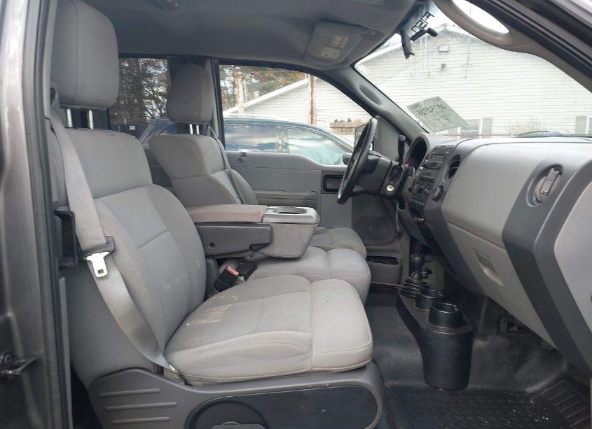 Photo 5 of 2005 Ford F-150 STX/XL/XLT (VIN 1FTRX14W95FB46635)