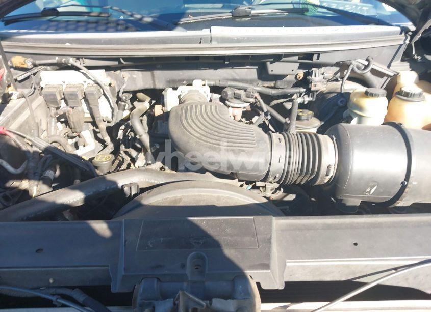 Photo 10 of 2005 Ford F-150 STX/XL/XLT (VIN 1FTRX14W95NB07100)