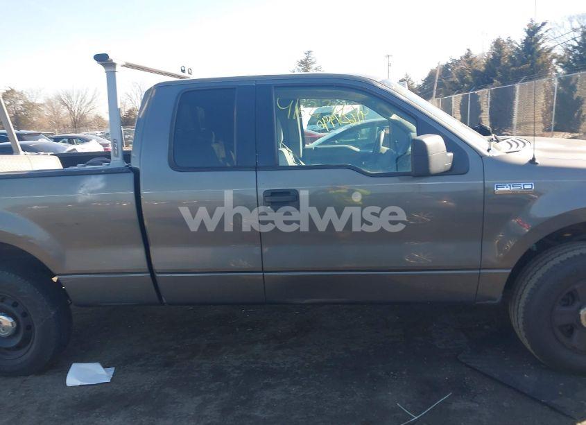 Photo 13 of 2005 Ford F-150 STX/XL/XLT (VIN 1FTRX14W95NB07100)