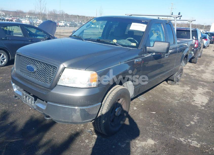 Photo 2 of 2005 Ford F-150 STX/XL/XLT (VIN 1FTRX14W95NB07100)