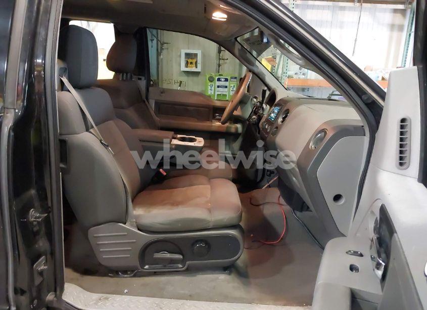 Photo 5 of 2004 Ford F-150 STX/XL/XLT (VIN 1FTRX14WX4NA14407)