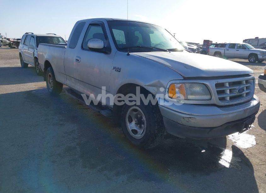 2003 Ford F-150 XL/XLT/XLT HERITAGE (VIN 1FTRX17203NA90807) main photo