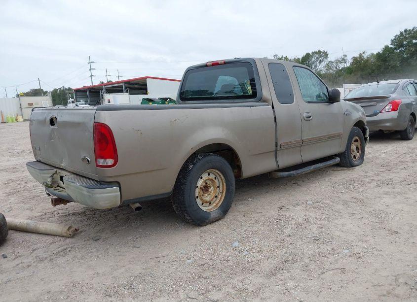 Photo 4 of 2002 Ford F-150 XL/XLT (VIN 1FTRX17212NA11692)
