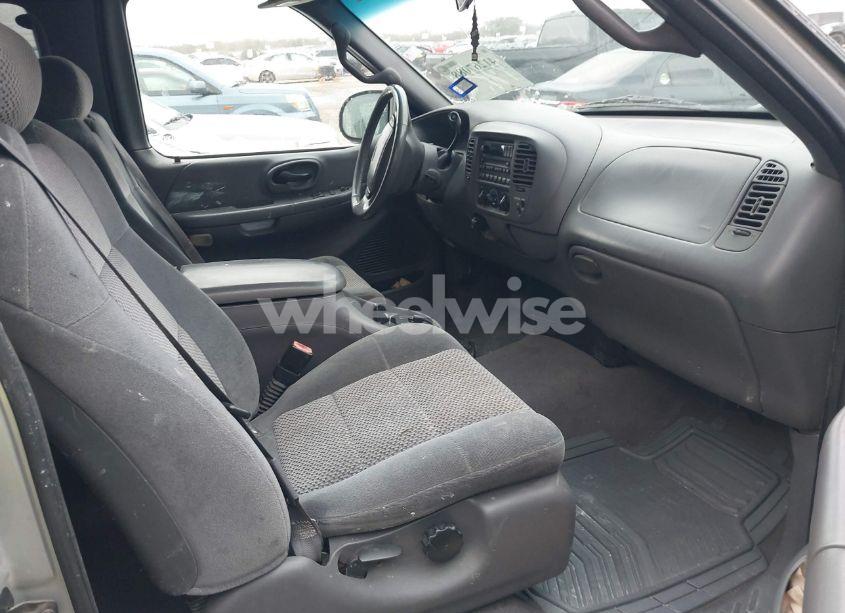 Photo 5 of 2002 Ford F-150 XL/XLT (VIN 1FTRX17242NA04302)