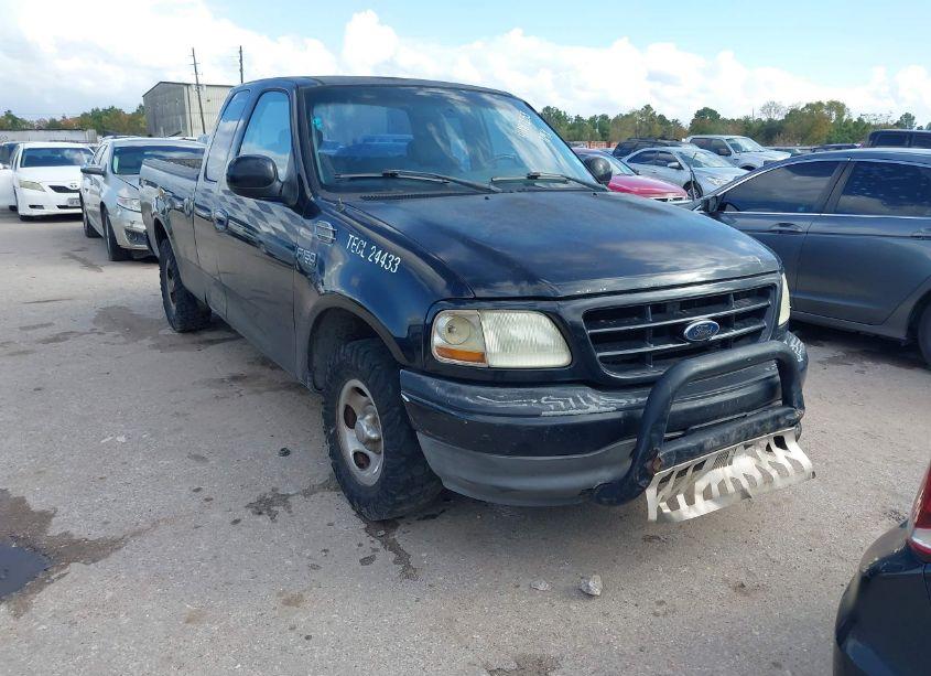 2002 Ford F-150 XL/XLT (VIN 1FTRX17242NB09289) main photo