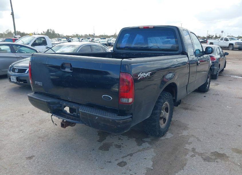 Photo 4 of 2002 Ford F-150 XL/XLT (VIN 1FTRX17242NB09289)