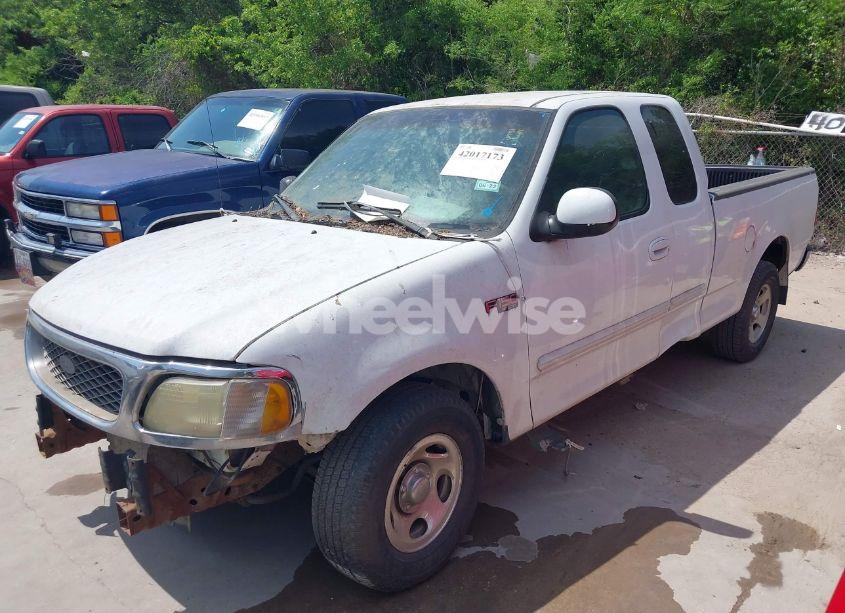 Photo 2 of 2003 Ford F-150 XL/XLT (VIN 1FTRX17243KA96403)