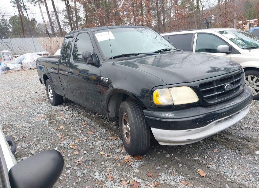 2003 Ford F-150 XL/XLT/XLT HERITAGE (VIN 1FTRX17243NA80104) main photo