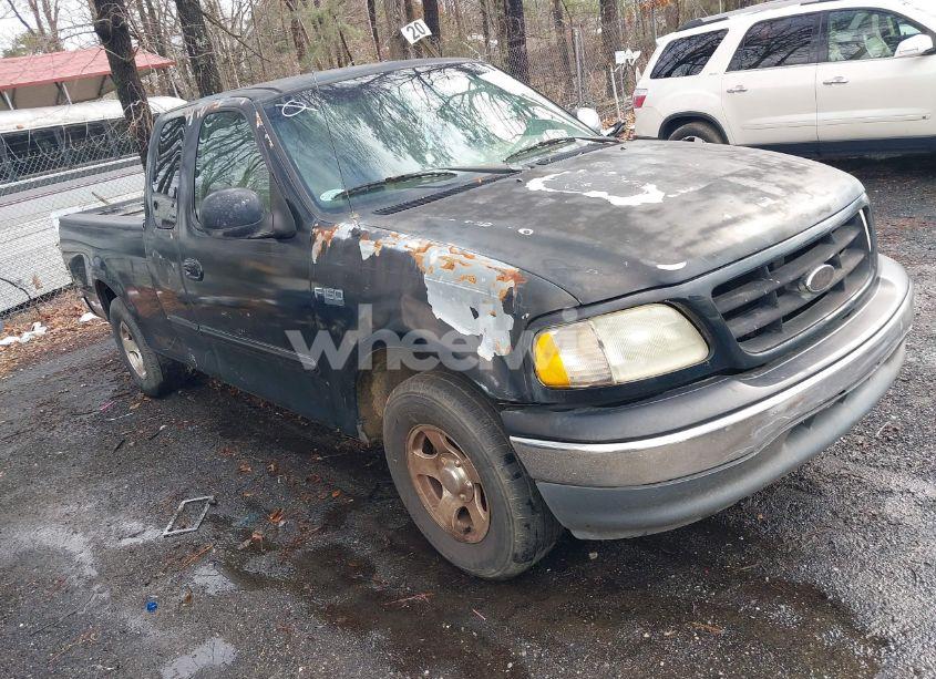 2002 Ford F-150 XL/XLT (VIN 1FTRX17252NA19861) main photo