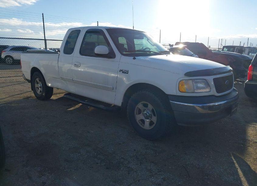 2002 Ford F-150 XL/XLT (VIN 1FTRX17262NB08774) main photo
