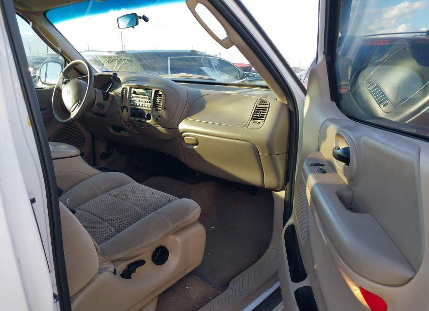 Photo 5 of 2002 Ford F-150 XL/XLT (VIN 1FTRX17262NB08774)