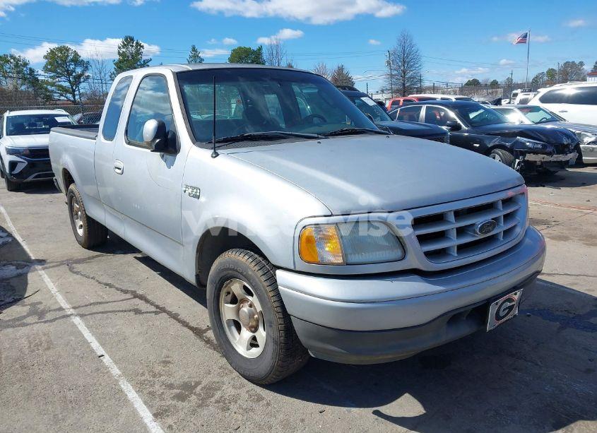 2002 Ford F-150 XL/XLT (VIN 1FTRX17272NB88506) main photo