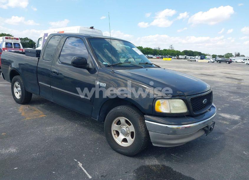2003 Ford F-150 XL/XLT (VIN 1FTRX17273NB81766) main photo