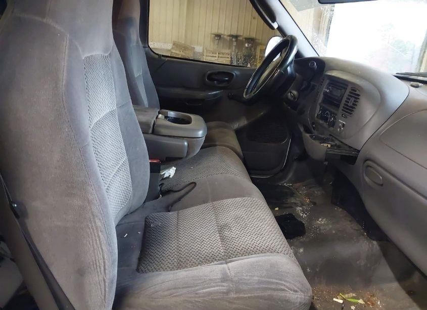 Photo 5 of 2002 Ford F-150 XL/XLT (VIN 1FTRX17282KC02303)