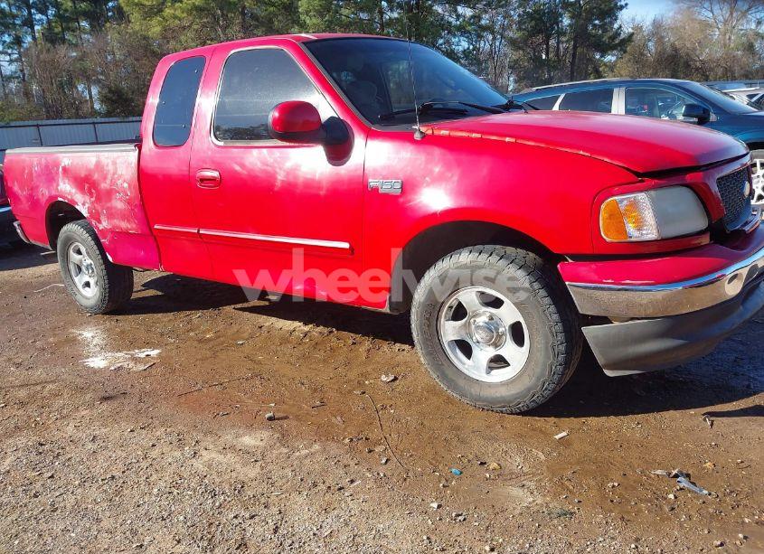 2002 Ford F-150 XL/XLT (VIN 1FTRX17282NB98526) main photo