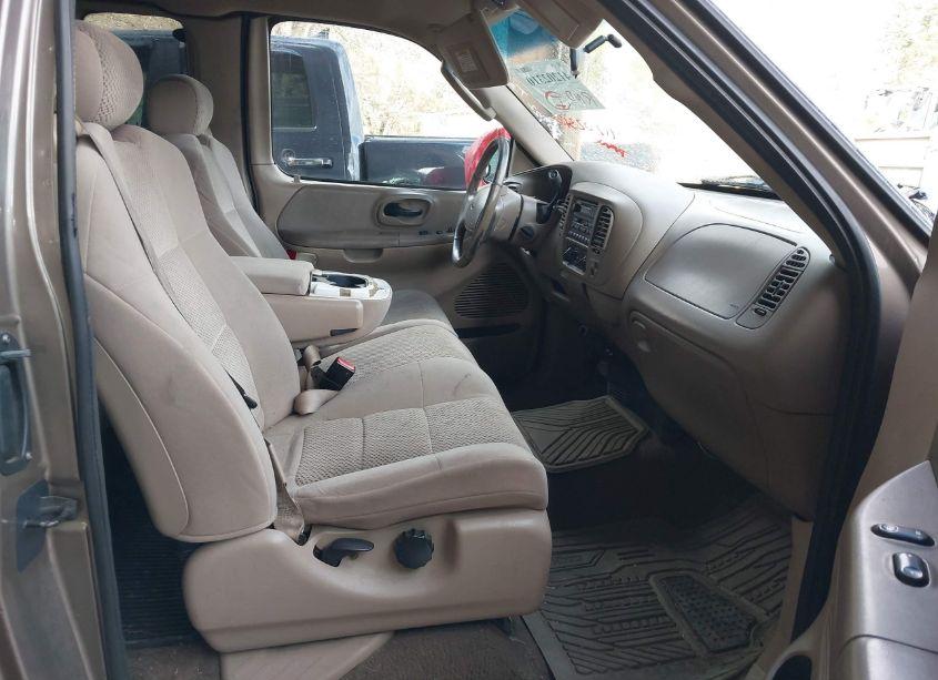 Photo 5 of 2002 Ford F-150 XL/XLT (VIN 1FTRX17292NB35967)