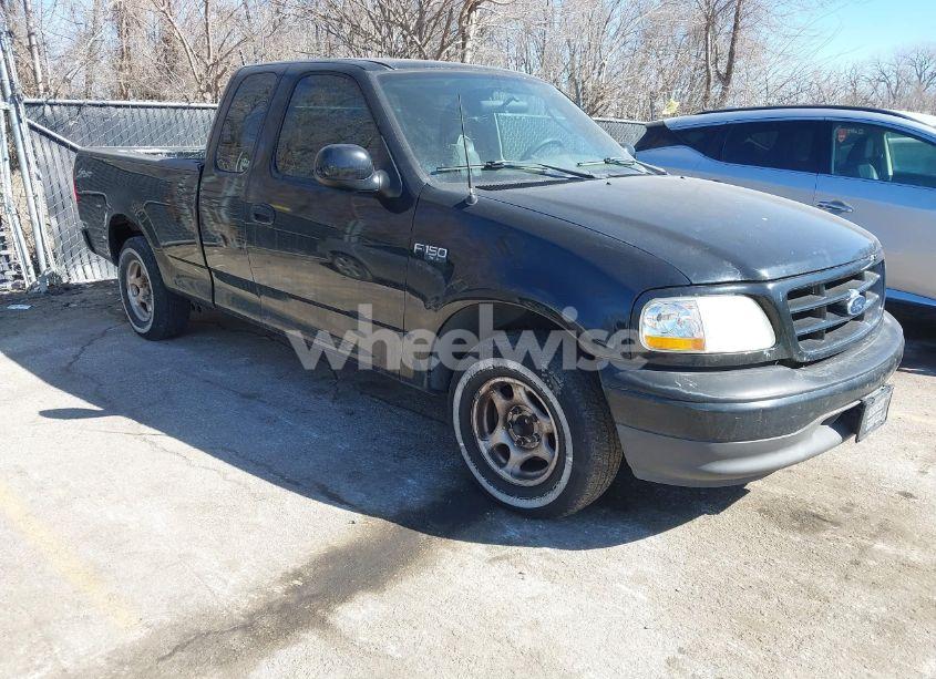 2003 Ford F150 (VIN 1FTRX17293NB00122) main photo