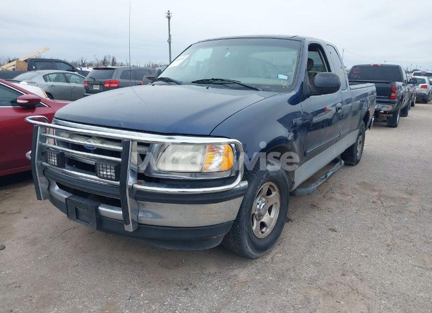 Photo 2 of 2002 Ford F-150 XL/XLT (VIN 1FTRX172X2KA85520)