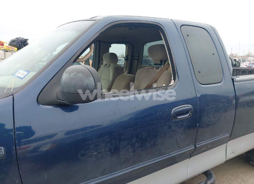 Photo 6 of 2002 Ford F-150 XL/XLT (VIN 1FTRX172X2KA85520)