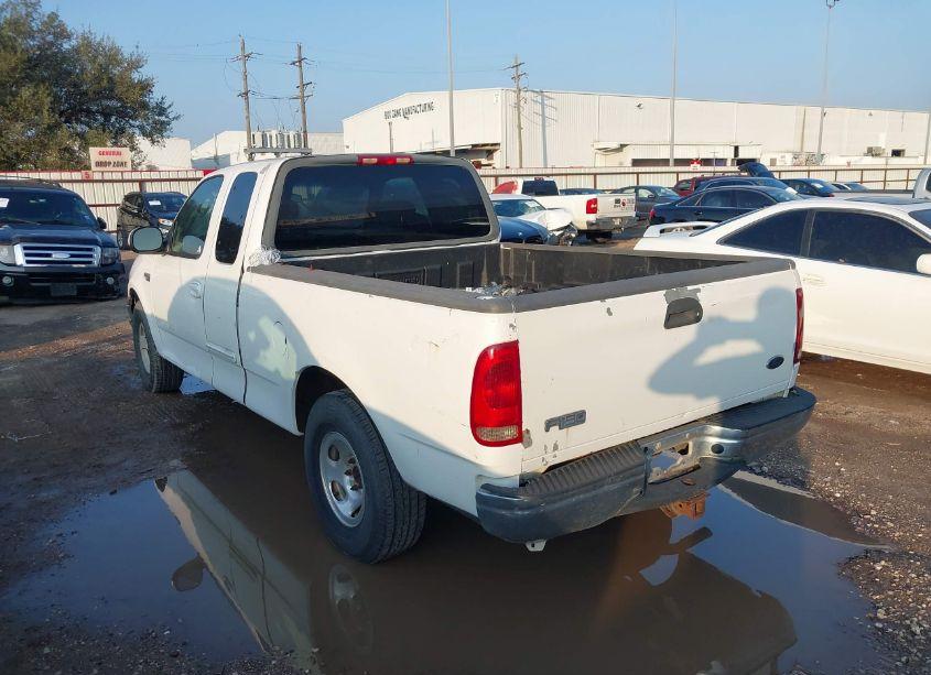 Photo 3 of 2002 Ford F-150 XL/XLT (VIN 1FTRX172X2NB90038)