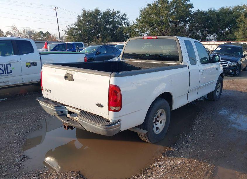 Photo 4 of 2002 Ford F-150 XL/XLT (VIN 1FTRX172X2NB90038)