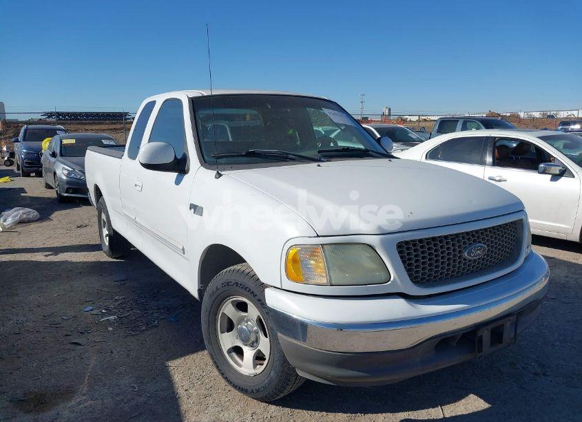 2002 Ford F-150 XL/XLT (VIN 1FTRX172X2NB98902) main photo