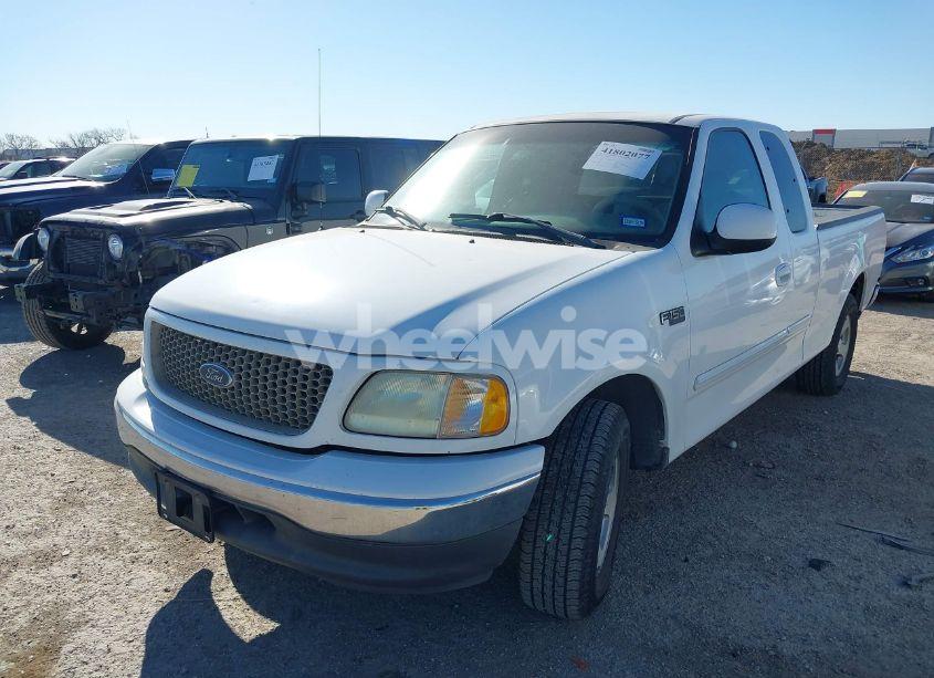 Photo 2 of 2002 Ford F-150 XL/XLT (VIN 1FTRX172X2NB98902)