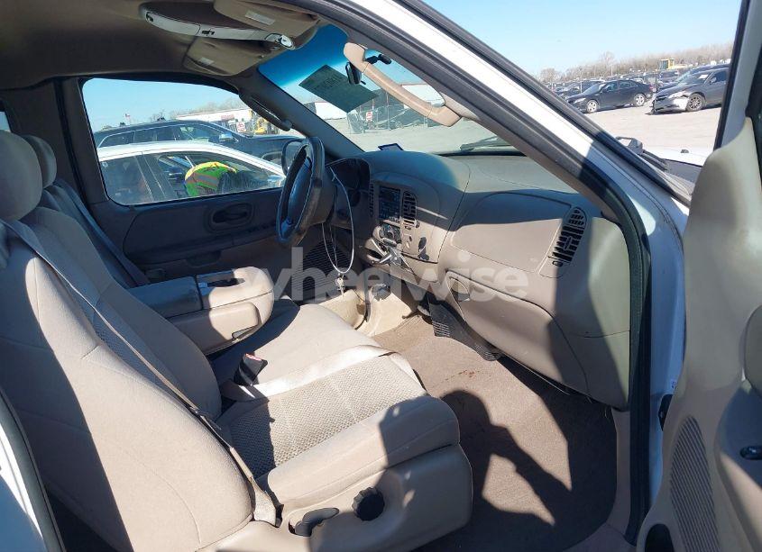 Photo 5 of 2002 Ford F-150 XL/XLT (VIN 1FTRX172X2NB98902)